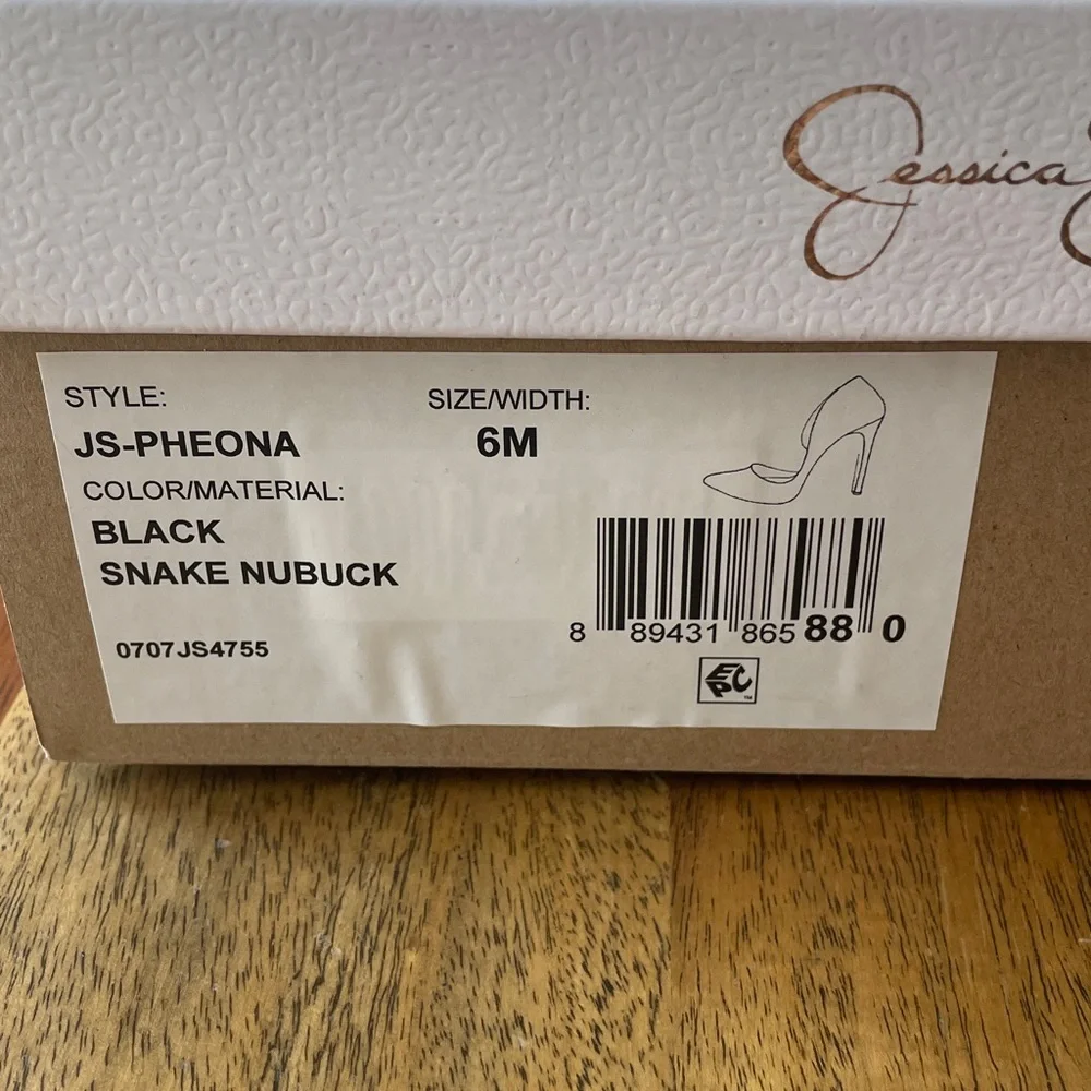 Jessica Simpson size color